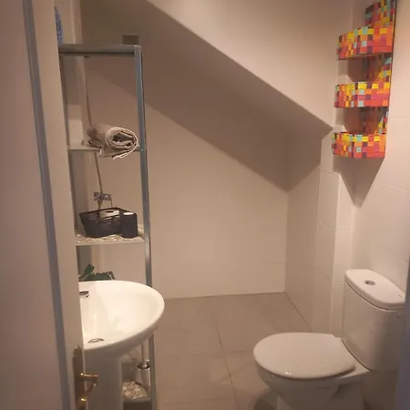 Club Del Mar No.8 아파트